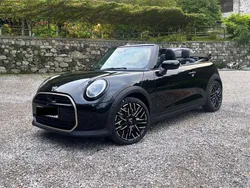 Schwarz Gebraucht 2025 Mini Cooper Favoured Kleinwagen | 32.800 € (Fairer Preis)