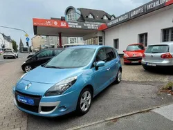 Blau Gebraucht 2011 Renault Scénic III Dynamique Van / Kleinbus | 8.600 € (Etwas zu teuer)