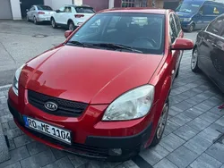 Rot Gebraucht 2005 Kia Rio 2 Limousine | 1.800 € (Guter Preis)