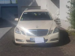 Beige Gebraucht 2013 Mercedes E200 Elegance Limousine | 6.750 € (Guter Preis)