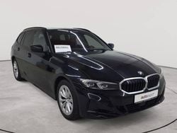 Saphirschwarz metallic Gebraucht 2023 BMW 318 Sport Line Kombi | 23.990 € (Guter Preis)