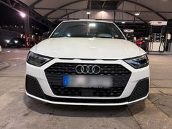 Weiß Gebraucht 2020 Audi A1 Sportback S-Line Kleinwagen | 19.200 € (Fairer Preis)