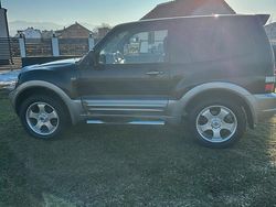 Schwarz Gebraucht 2001 Mitsubishi Pajero SUV | 8.900 € (Etwas zu teuer)