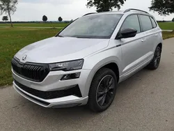 Reflexsilber metallic Neu 2025 Skoda Karoq SportLine SUV | 41.813 € (Teuer)