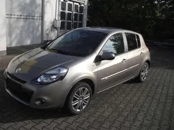 Atacamabeige Gebraucht 2012 Renault Clio IV Night&Day Limousine | 8.900 € (Fairer Preis)