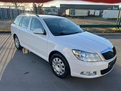 Weiß Gebraucht 2011 Skoda Octavia Kombi | 5.500 € (Guter Preis)