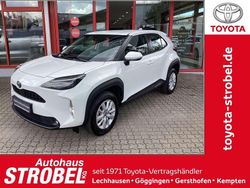 Schneeweiß Gebraucht 2023 Toyota Yaris Hybrid Comfort SUV | 22.480 € (Guter Preis)