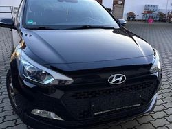 Schwarz Gebraucht 2016 Hyundai i20 Passion Kleinwagen | 7.500 € (Fairer Preis)