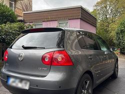 Grau Gebraucht 2005 VW Golf V Limousine | 3.600 € (Etwas zu teuer)