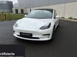 Weiß Gebraucht 2021 Tesla Model 3 Standard Range Limousine | 26.800 € (Fairer Preis)