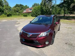 Rot Gebraucht 2013 Toyota Avensis Kombi | 11.999 € (Teuer)