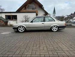 Beige Gebraucht 1988 BMW 320 Coupé | 11.299 €