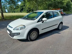 Weiß Gebraucht 2010 Fiat Punto Evo Active Kleinwagen | 1.950 € (Fairer Preis)