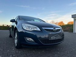 Blau Gebraucht 2012 Opel Astra Edition Limousine | 3.500 € (Guter Preis)