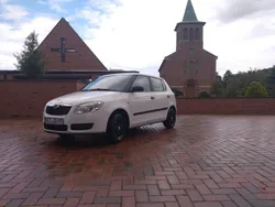 Weiß Gebraucht 2009 Skoda Fabia Limousine | 3.500 € (Etwas zu teuer)