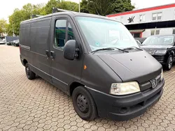 Schwarz Gebraucht 2004 Peugeot Boxer Van | 1.950 €