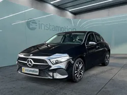Schwarz Gebraucht 2024 Mercedes A200 Progressive Limousine | 33.190 € (Etwas zu teuer)