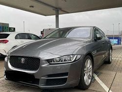 Grau Gebraucht 2015 Jaguar XE Portfolio Limousine | 11.950 € (Fairer Preis)