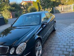 Schwarz Gebraucht 2002 Mercedes E240 Avantgarde Limousine | 4.600 € (Teuer)