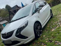 Weiß Gebraucht 2014 Opel Zafira OPC Van / Kleinbus | 6.200 € (Fairer Preis)