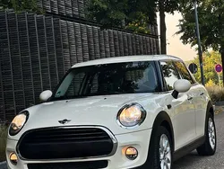 Weiß Gebraucht 2016 Mini ONE Kleinwagen | 12.500 € (Fairer Preis)