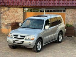 Silber Gebraucht 2004 Mitsubishi Pajero Elegance SUV | 12.900 €