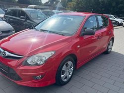 Rot Gebraucht 2010 Hyundai i30 Classic Limousine | 2.950 € (Fairer Preis)
