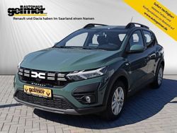 Grau Gebraucht 2024 Dacia Sandero Expression Kleinwagen | 19.500 € (Etwas zu teuer)