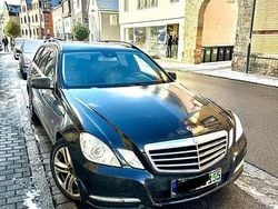 Schwarz Gebraucht 2010 Mercedes E250 Kombi | 4.200 € (Superpreis)