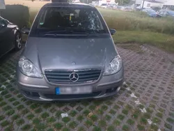 Grau Gebraucht 2006 Mercedes 180 Limousine | 950 €