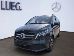 Grau Gebraucht 2024 Mercedes V300 Van / Kleinbus | 75.230 € (Teuer)