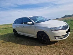 Weiß Gebraucht 2014 Skoda Rapid Elegance Limousine | 8.700 € (Fairer Preis)