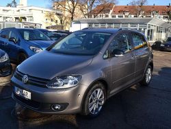 Braun Gebraucht 2011 VW Golf VI Style Kleinwagen | 7.900 € (Teuer)