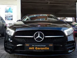 Schwarz Gebraucht 2020 Mercedes A200 AMG line Limousine | 27.990 € (Fairer Preis)