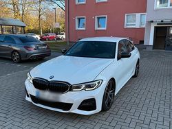 Weiß Gebraucht 2019 BMW 330 M Sport Limousine | 36.900 € (Teuer)