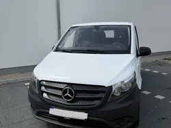 Weiß Gebraucht 2017 Mercedes Vito Van / Kleinbus | 18.380 €