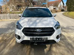Weiß Gebraucht 2019 Ford Kuga ST-Line SUV | 12.200 €