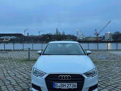 Weiß Gebraucht 2016 Audi A3 Limousine | 11.000 € (Guter Preis)