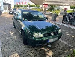Grün Gebraucht 2001 VW Golf IV Limousine | 999 € (Fairer Preis)
