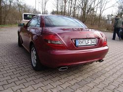 Rot Gebraucht 2009 Mercedes SLK200 Cabrio | 13.000 € (Fairer Preis)