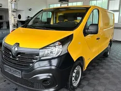 Gelb Gebraucht 2016 Renault Trafic Van | 7.999 €