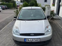 Silber Gebraucht 2004 Ford Fiesta Ambiente Kleinwagen | 1.290 € (Guter Preis)