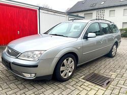 Silber Gebraucht 2005 Ford Mondeo Ambiente Limousine | 2.400 € (Fairer Preis)