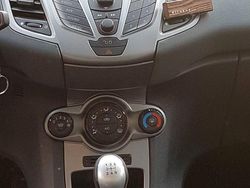 Rot Gebraucht 2010 Ford Fiesta Trend Limousine | 3.700 € (Fairer Preis)