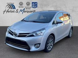 Silber Gebraucht 2014 Toyota Verso Executive Van / Kleinbus | 15.990 € (Teuer)