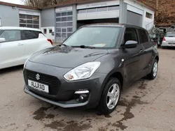 Grau Gebraucht 2017 Suzuki Swift Comfort Limousine | 12.600 € (Teuer)