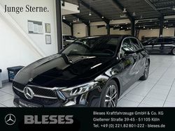 Lack kosmosschwarz Gebraucht 2024 Mercedes A180 Progressive Limousine | 30.950 € (Fairer Preis)