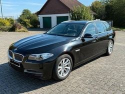 Schwarz Gebraucht 2016 BMW 520 Sport Line Kombi | 10.500 € (Fairer Preis)