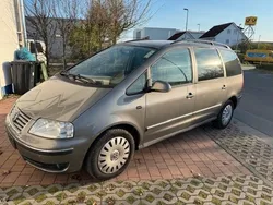 Grau Gebraucht 2010 VW Sharan United Van / Kleinbus | 3.190 € (Superpreis)