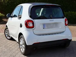 Weiß Gebraucht 2016 Smart ForTwo Coupé Coupé | 6.500 € (Fairer Preis)